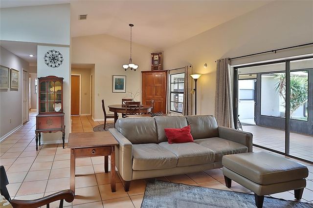 19814 DEER HOLLOW LANE, Lutz, FL 33548