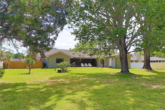 19814 DEER HOLLOW LANE, Lutz, FL 33548