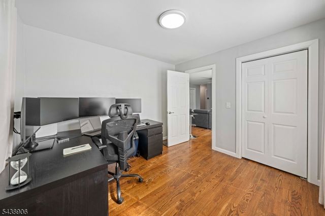 2706 Lighthouse Ln, Sayreville Boro, NJ 08859