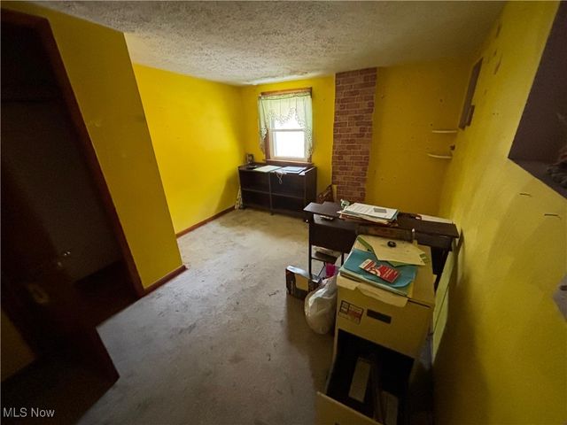 2371 Hillstock Avenue, Akron, OH 44312