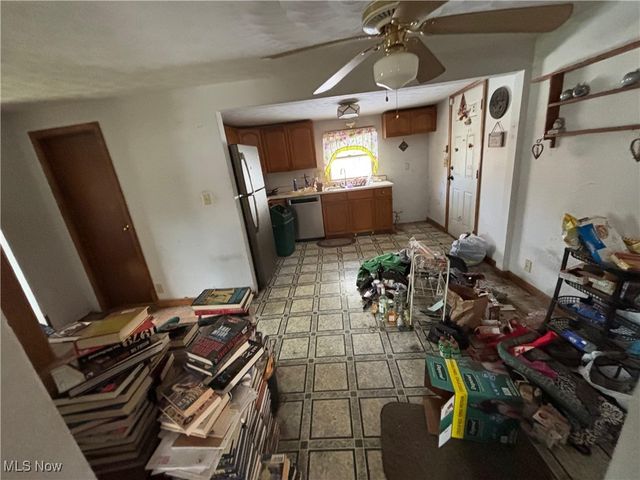 2371 Hillstock Avenue, Akron, OH 44312