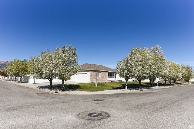 69 N MEADOWLARK CIR, Grantsville, UT 84029
