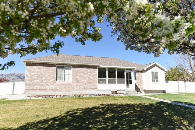 69 N MEADOWLARK CIR, Grantsville, UT 84029