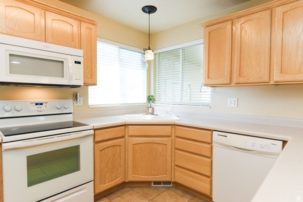 Image 22 of property listing at 69 N MEADOWLARK CIR, Grantsville, UT 84029