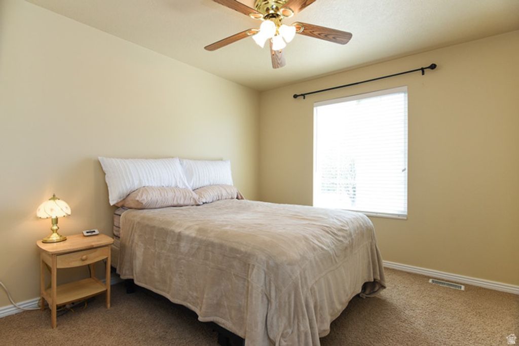 Image 37 of property listing at 69 N MEADOWLARK CIR, Grantsville, UT 84029