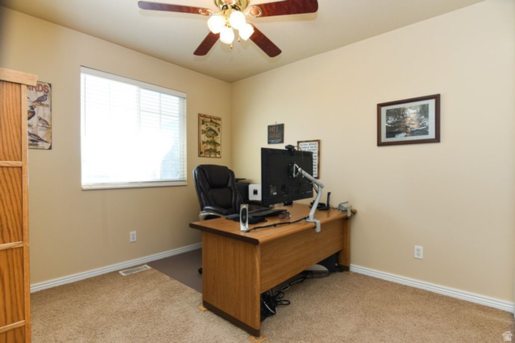 Image 38 of property listing at 69 N MEADOWLARK CIR, Grantsville, UT 84029