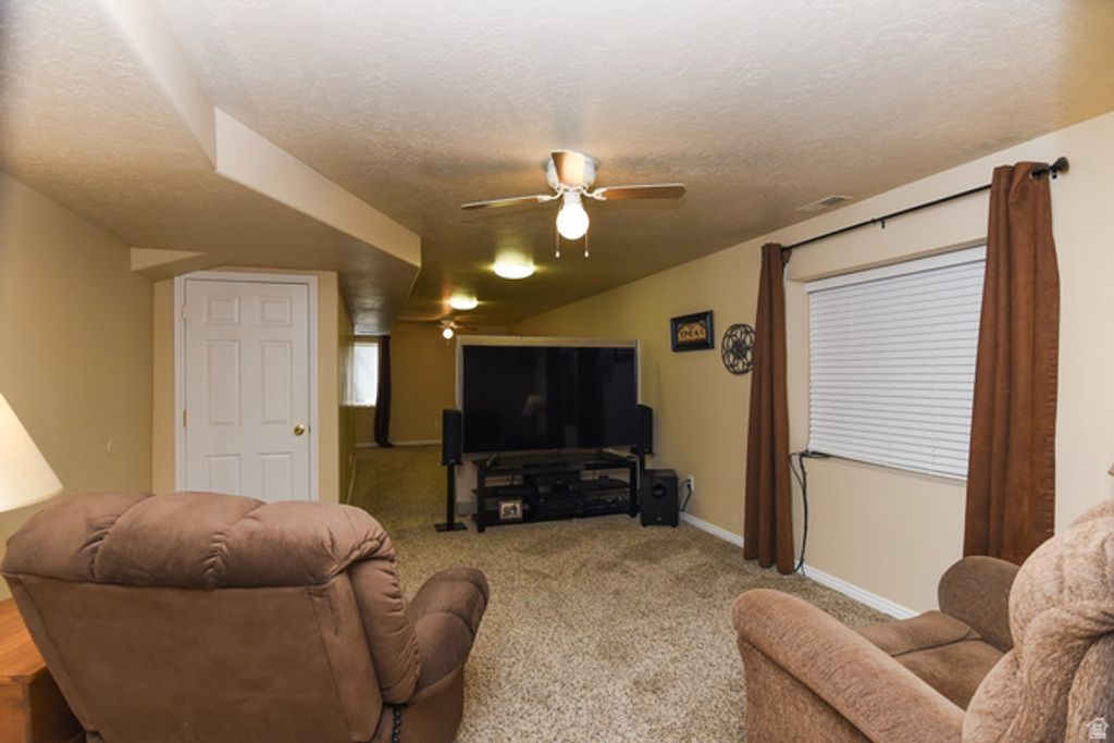Image 44 of property listing at 69 N MEADOWLARK CIR, Grantsville, UT 84029