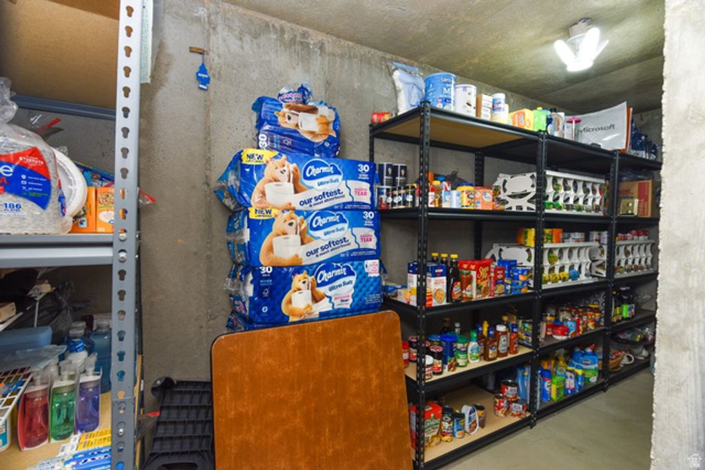 Image 54 of property listing at 69 N MEADOWLARK CIR, Grantsville, UT 84029