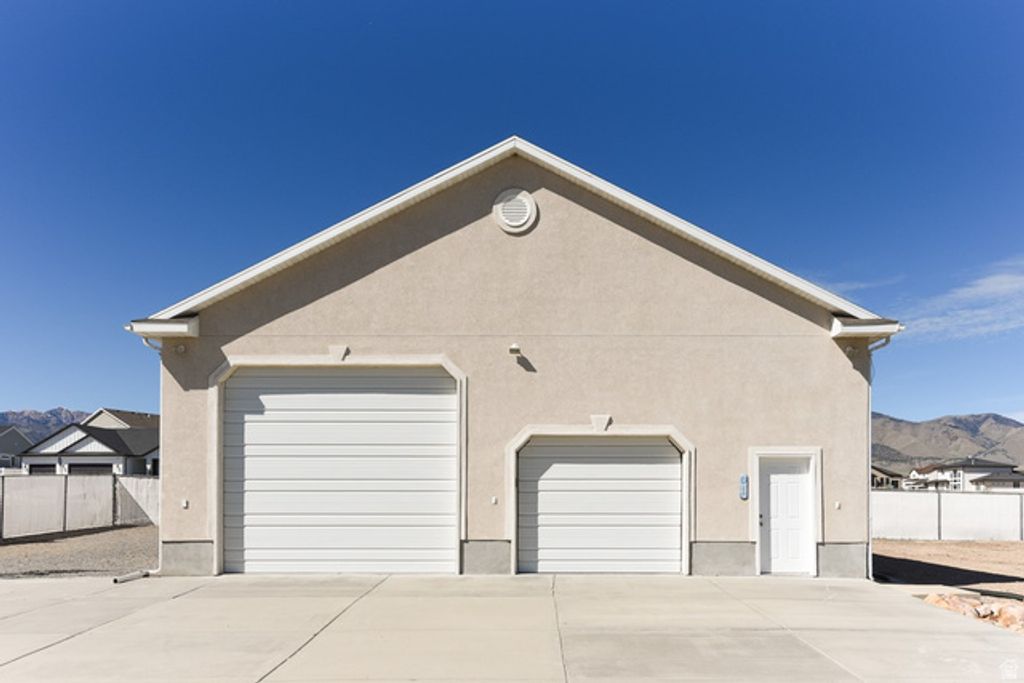 Image 65 of property listing at 69 N MEADOWLARK CIR, Grantsville, UT 84029