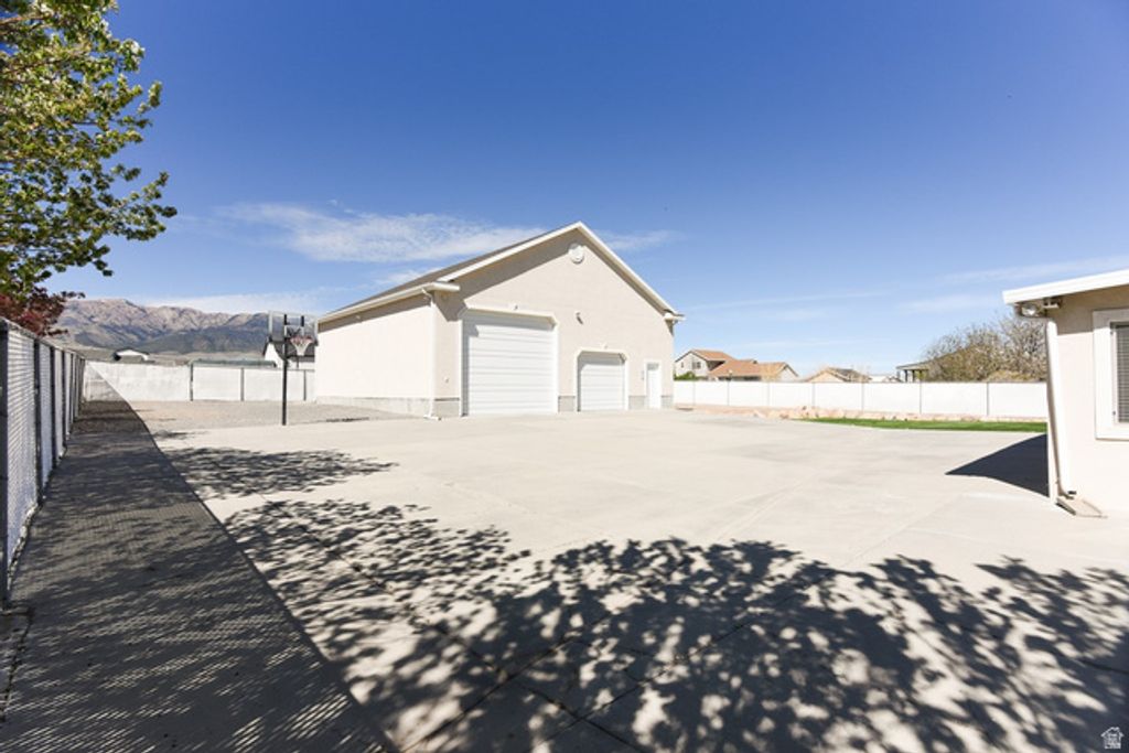 Image 74 of property listing at 69 N MEADOWLARK CIR, Grantsville, UT 84029