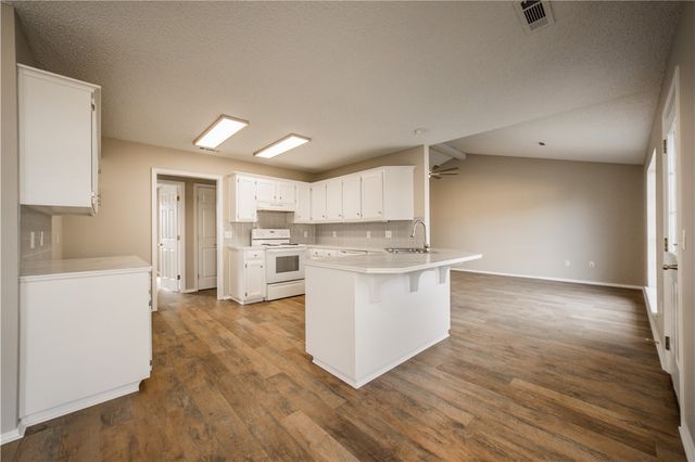 3776 Colburn Lane, Springdale, AR 72762