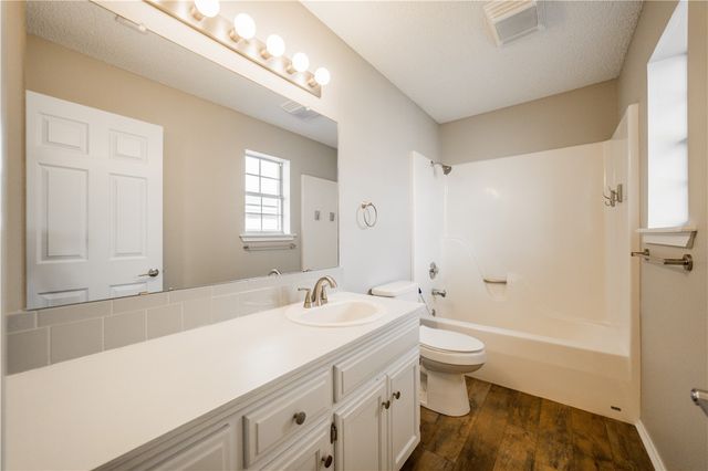 3776 Colburn Lane, Springdale, AR 72762