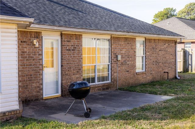 3776 Colburn Lane, Springdale, AR 72762