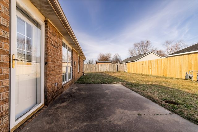 3776 Colburn Lane, Springdale, AR 72762