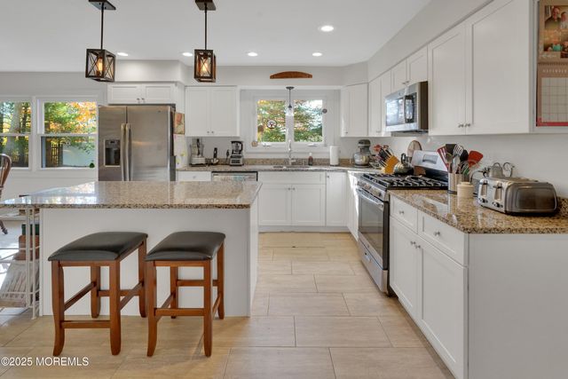 534 Holmes Avenue N, Forked River, NJ 08731