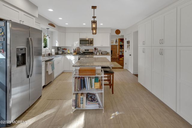 534 Holmes Avenue N, Forked River, NJ 08731