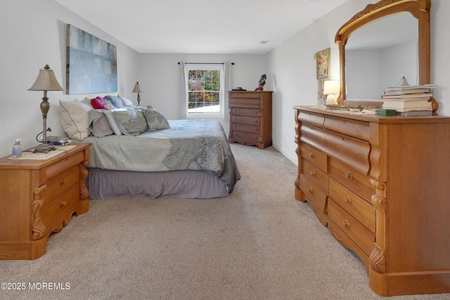 534 Holmes Avenue N, Forked River, NJ 08731