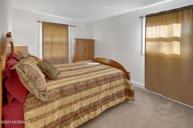 534 Holmes Avenue N, Forked River, NJ 08731