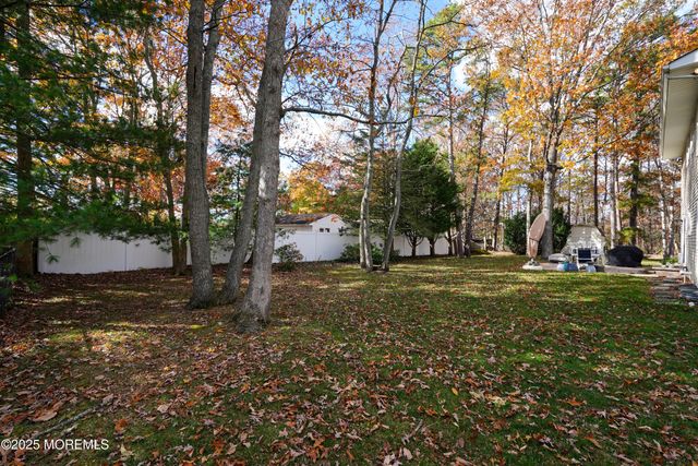 534 Holmes Avenue N, Forked River, NJ 08731