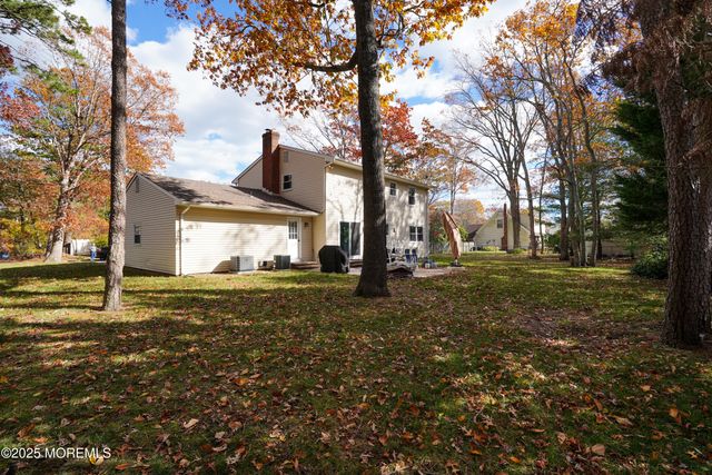 534 Holmes Avenue N, Forked River, NJ 08731