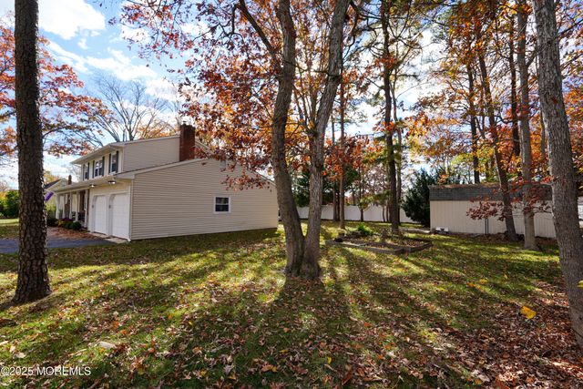 534 Holmes Avenue N, Forked River, NJ 08731