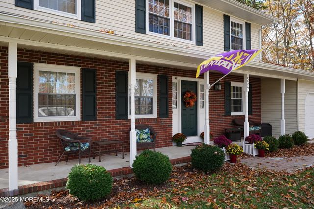 534 Holmes Avenue N, Forked River, NJ 08731