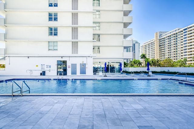 5601 Collins Avenue M5, Miami Beach, FL 33140