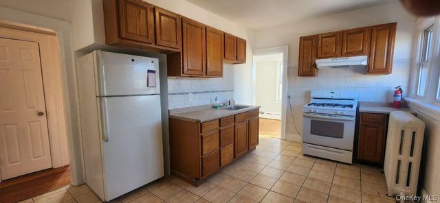 594 Yonkers Avenue 5, Yonkers, NY 10704