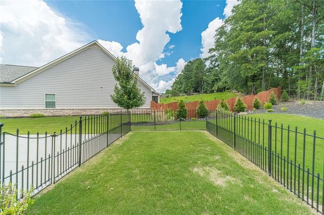 1448 Henderson Ridge Lane, Loganville, GA 30052