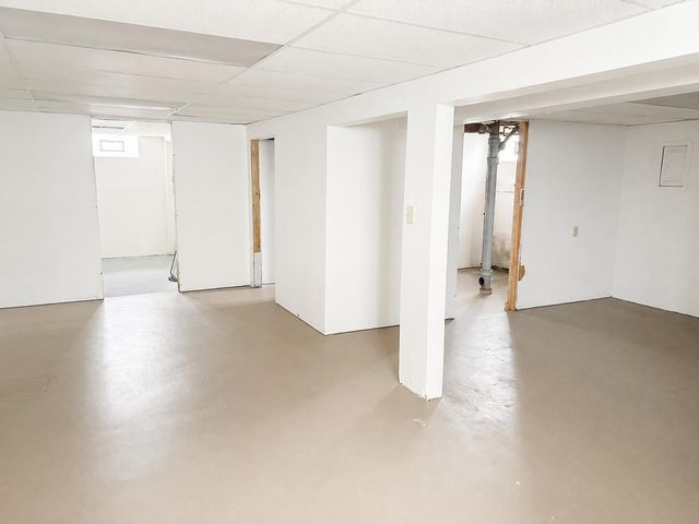 419 E 48th Place, Gary, IN 46409