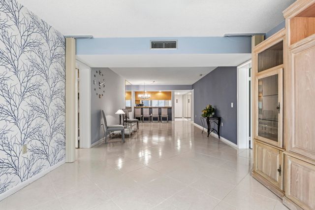 6145 Balboa Circle 103, Boca Raton, FL 33433