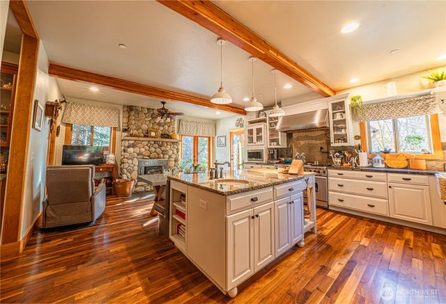 42732 284th Avenue SE, Enumclaw, WA 98022