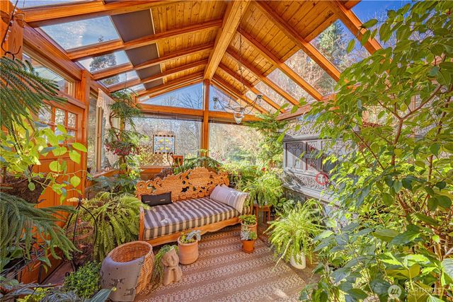42732 284th Avenue SE, Enumclaw, WA 98022
