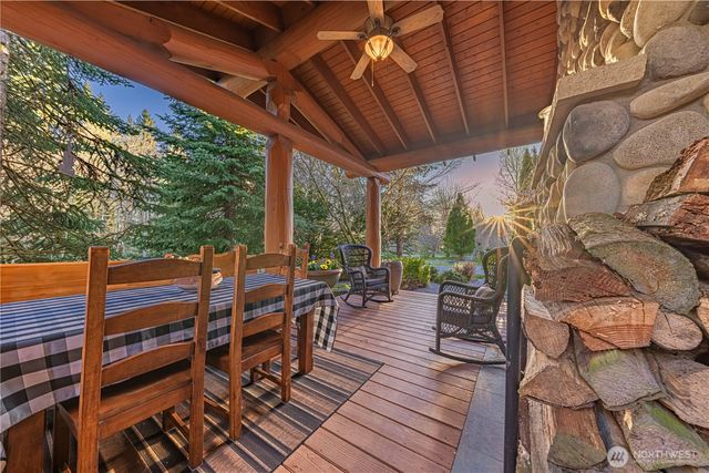 42732 284th Avenue SE, Enumclaw, WA 98022