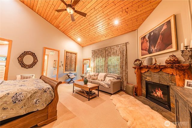 42732 284th Avenue SE, Enumclaw, WA 98022