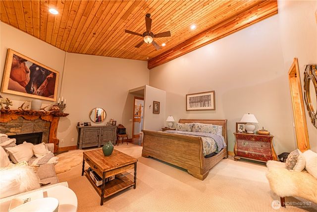 42732 284th Avenue SE, Enumclaw, WA 98022