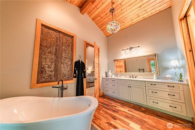 42732 284th Avenue SE, Enumclaw, WA 98022