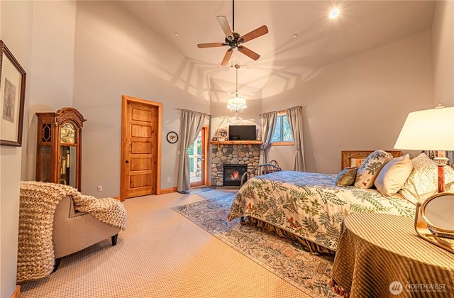 42732 284th Avenue SE, Enumclaw, WA 98022