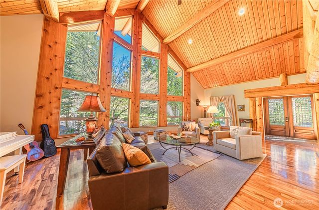 42732 284th Avenue SE, Enumclaw, WA 98022