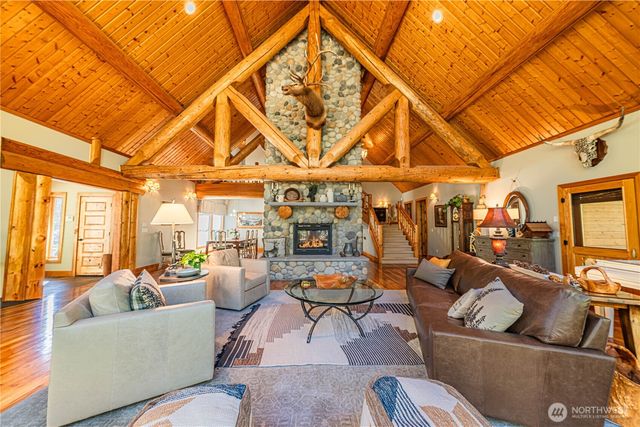 42732 284th Avenue SE, Enumclaw, WA 98022