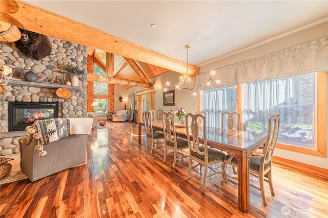 42732 284th Avenue SE, Enumclaw, WA 98022