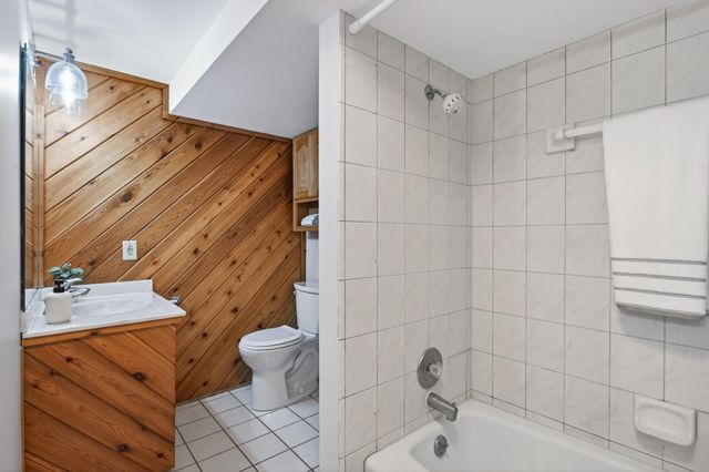 14818 Kral Road, Minnetonka, MN 55345