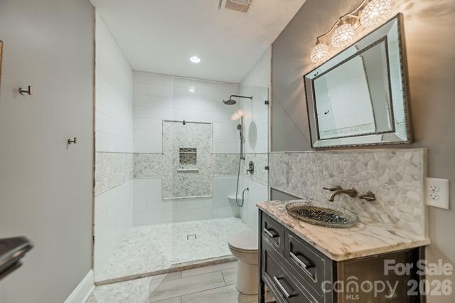 2077 Tatton Hall Road, Fort Mill, SC 29715