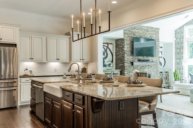 2077 Tatton Hall Road, Fort Mill, SC 29715