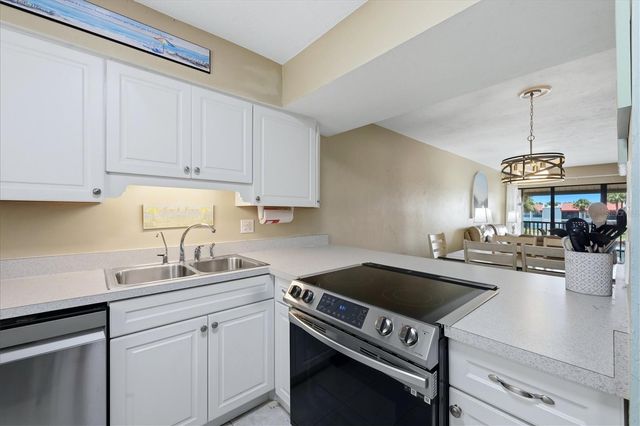 1801 GULF DRIVE N 277, Bradenton Beach, FL 34217