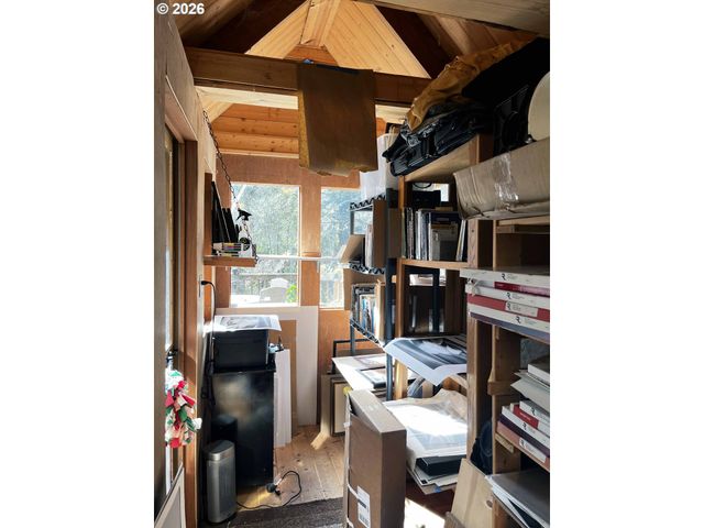 3330 31ST St, Florence, OR 97439