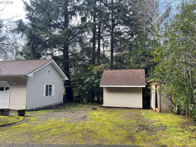 3330 31ST St, Florence, OR 97439