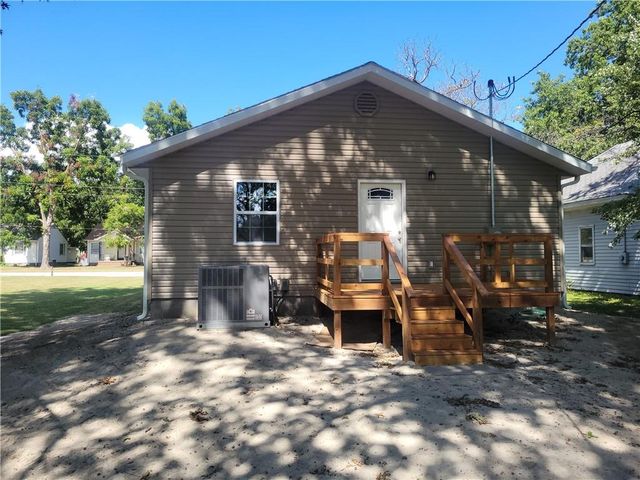 208 E Washington Street, Arma, KS 66712