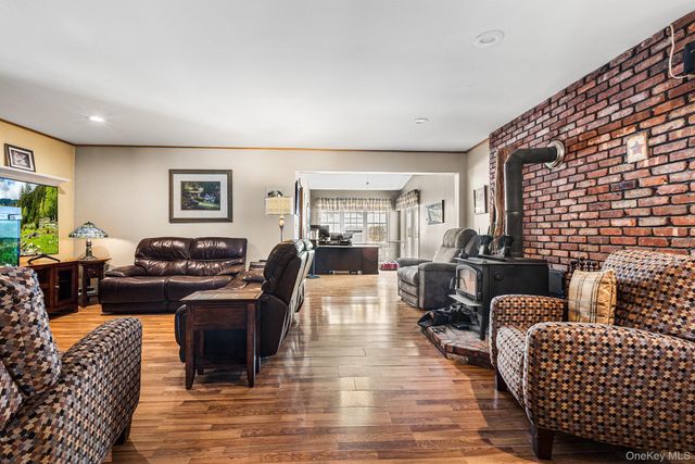 21 Straub Drive, Pleasant Valley, NY 12569