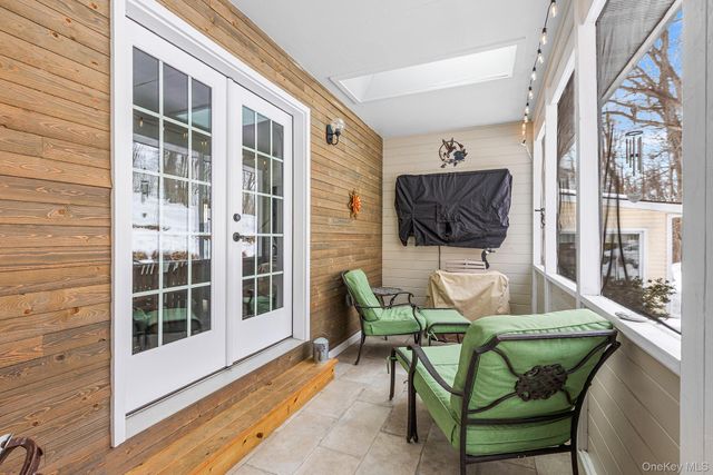 21 Straub Drive, Pleasant Valley, NY 12569